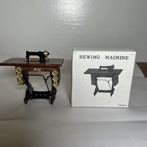 1/12 Miniature Sewing Machine Dollhouse Furniture NOS With Box, Gold Accents